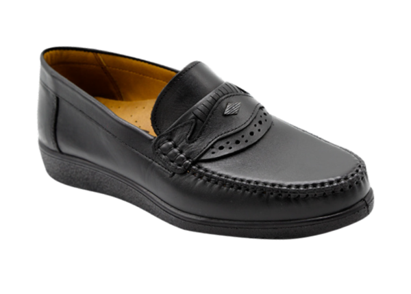 NABOLY Model 888 classic moccasin loafer in black